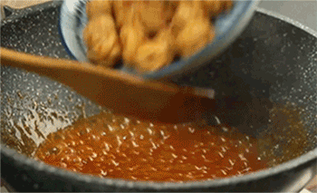 【菠萝咕咾肉】炒肉丸