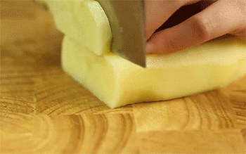 【糖醋假排骨】土豆切条