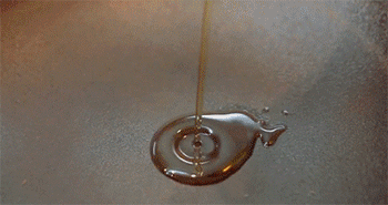 【妈妈糖醋排骨】爆香姜片