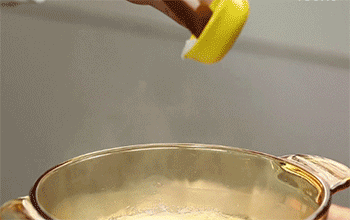 【香菜豆腐羹】调味