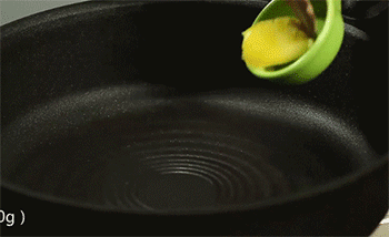 【培根炒通心粉】热锅起油