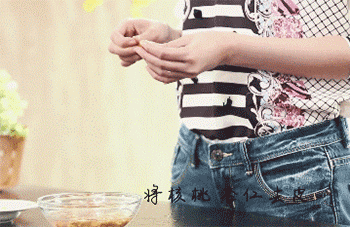 【香菇二仁小排】剥皮