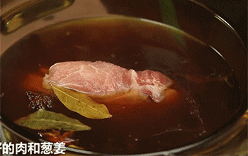 【苏式叉烧肉】放入猪肉