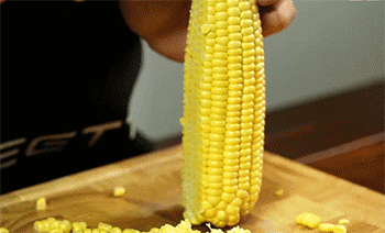 【玉米浓汤】剥玉米粒