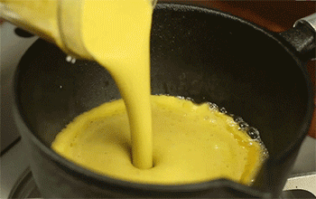 【南瓜蔬菜汤】加入蔬菜汤