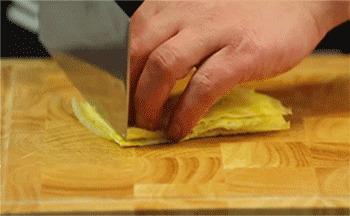 【星洲炒粉】蛋皮切丝