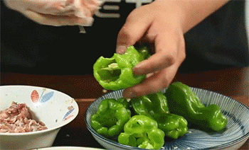 【虎皮椒酿肉】青椒包肉