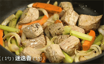 【红酒烩牛肉】调味