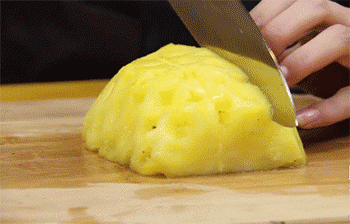 【香菠咕咾肉】切菠萝