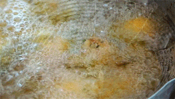 【香椿爆浆芝士炸肉丸】捞起牛肉丸