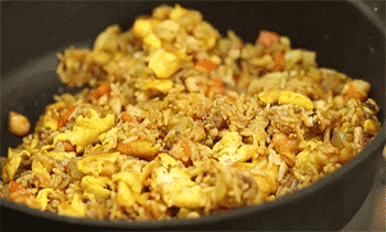 【海鲜咖喱炒饭】炒饭调味