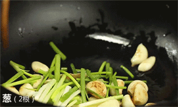 【台式三杯鸡】爆香