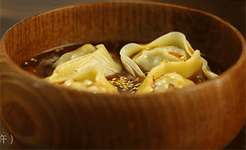 【红油抄手】装盘