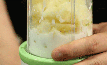 【土豆培根浓汤】土豆搅碎