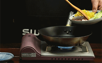 【榨菜肉丝粉】炒肉丝