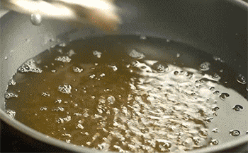 【香酥鸭腿】炸鸭腿