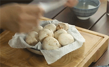 【蒜香烤蘑菇】口蘑吸干水分