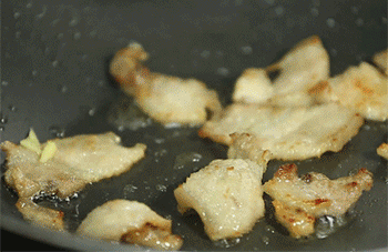 【干锅花菜】爆香