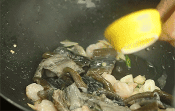 【虾爆鳝】调味