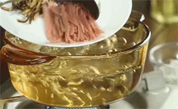 【银鱼羹】火腿香菇下锅