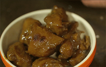 【紫金猪蹄】猪手装盘