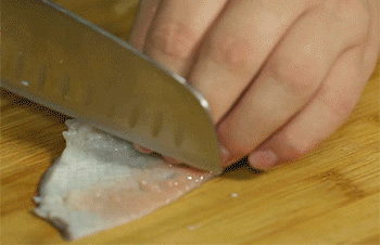 【爆炒鱿鱼卷】鱿鱼切片