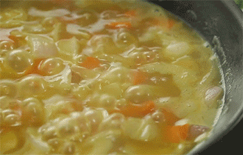 【咖喱鸡排饭】煮沸