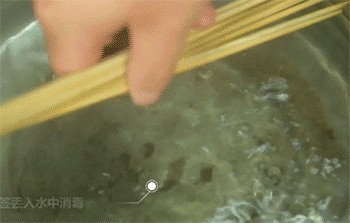 【蛋黄串串虾】竹签消毒
