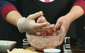 【时蔬牛肉球】捏丸子