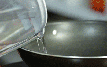 【糖醋藕丁】藕丁焯水