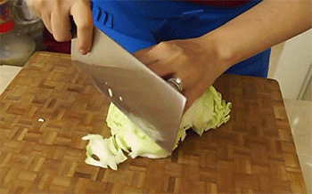 【卷心菜炒粉丝】切卷心菜