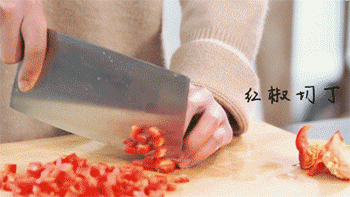 【橘灯鸭肉】切蔬菜丁