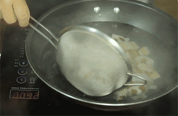 【糖醋藕丁】捞出