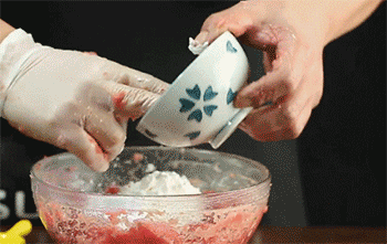 【时蔬牛肉球】加入生粉