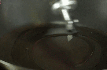 【芝士鸡翅包饭】热锅起油