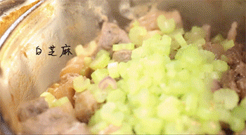 【香焖牛肉】起锅