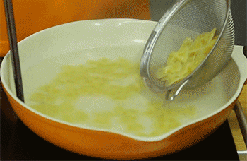 【蘑菇奶油焗面】捞出