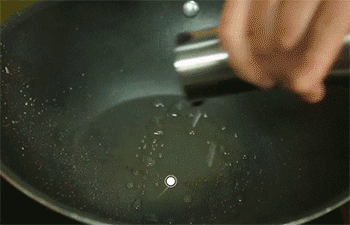 【锅爆肉】爆香