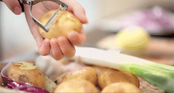 【香焖牛肉】切土豆块