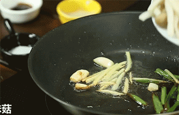 【海参蟹味菇】加入蟹味菇