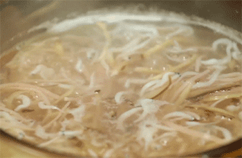 【银鱼羹】煮银鱼羹