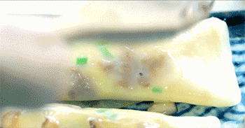 【牛肉肠粉】淋酱汁