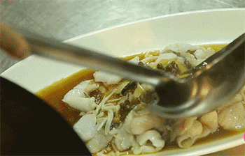 【浇汁桂鱼】淋酱汁