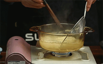 【时蔬牛腩粉图】捞出米粉