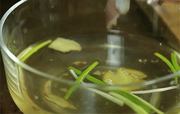 【爆炒鱿鱼卷】泡鱿鱼