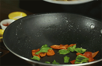 【孜然面筋】加入面筋