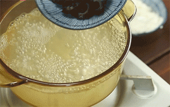 【干贝海参羹】海参入锅