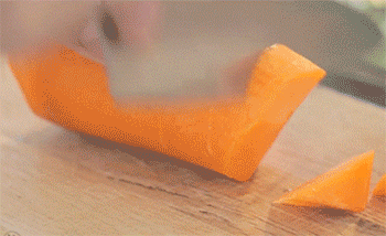 【鸡丝奶油浓汤】切块