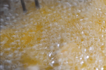 【宫爆虾球】炸