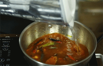 【秘制酱鸭头】调味